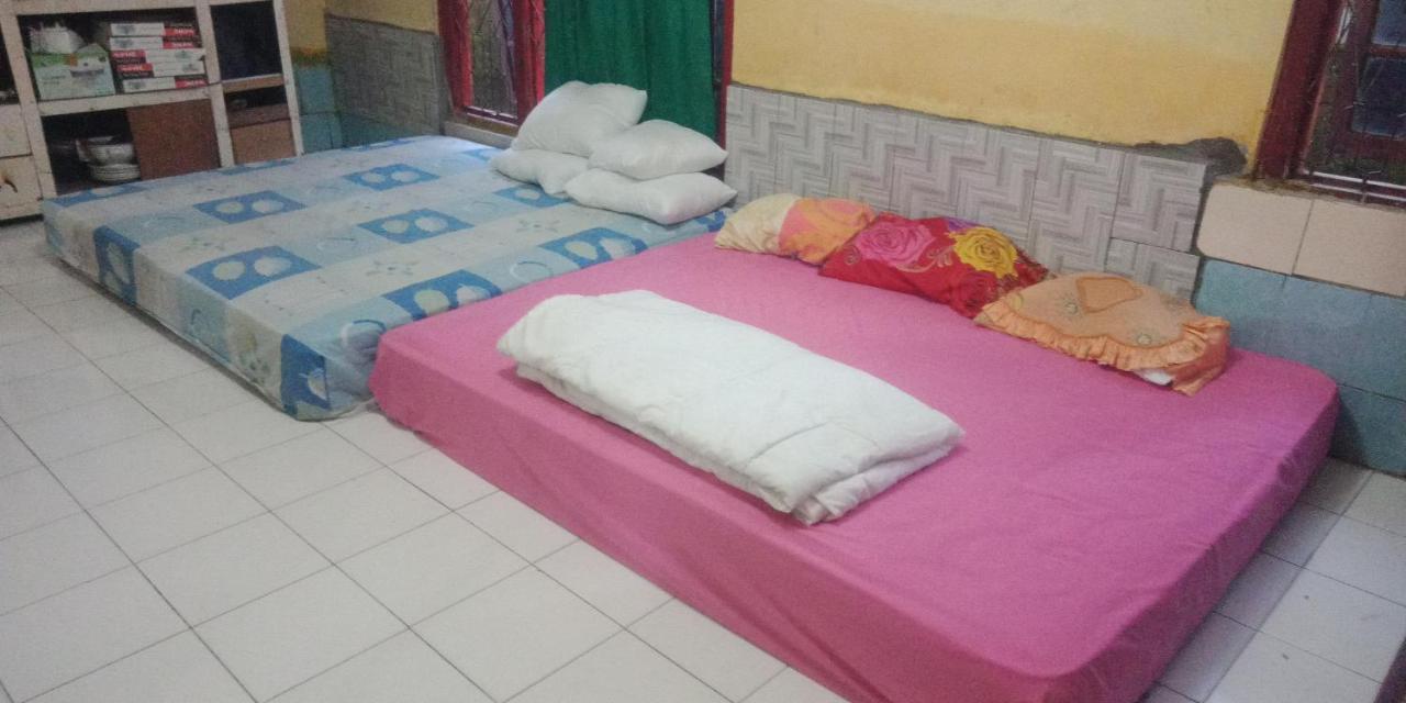 Agus Family Homestay Лабуан Баджо Екстериор снимка