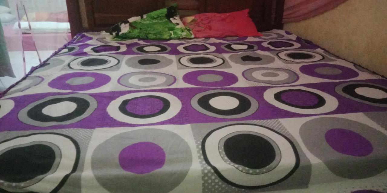 Agus Family Homestay Лабуан Баджо Екстериор снимка