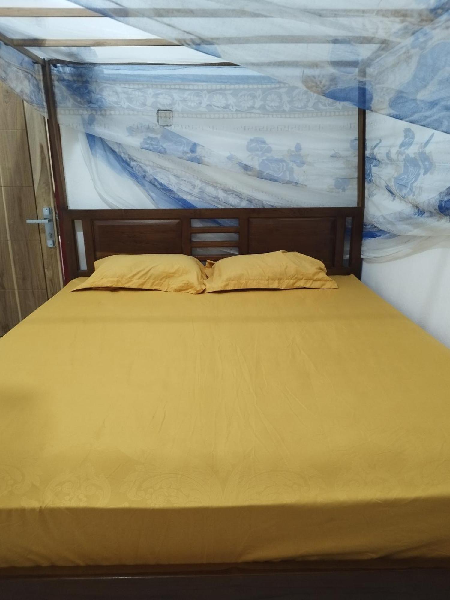 Agus Family Homestay Лабуан Баджо Екстериор снимка